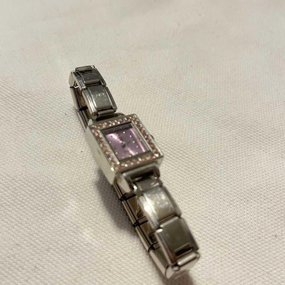 Expandable Watch - Picture 4 of 6